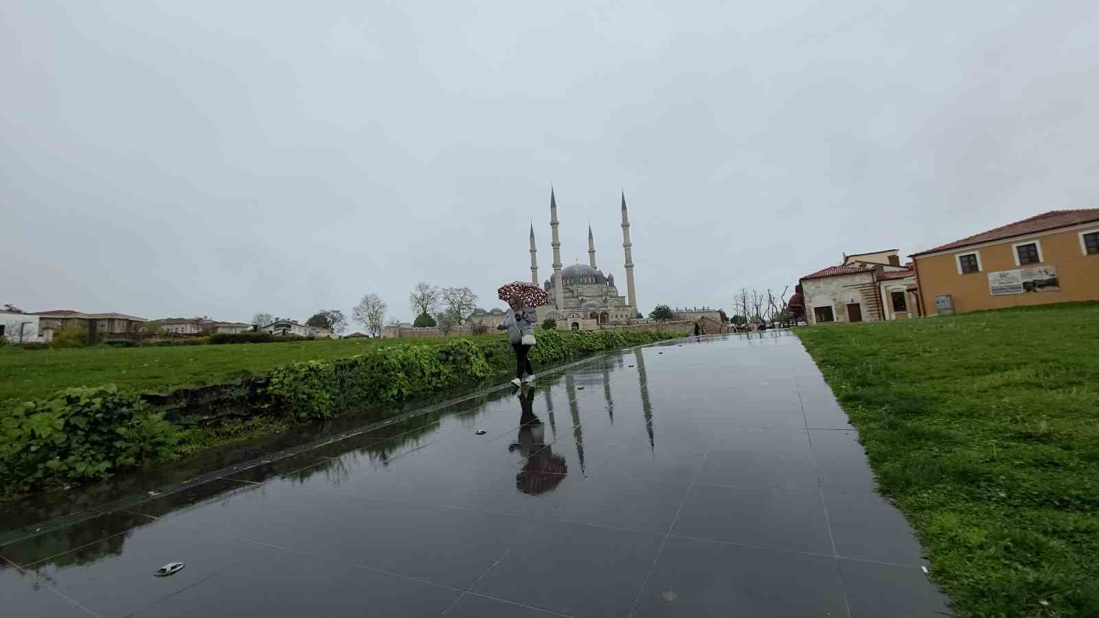 saganak yagis basladi kentte bereket vurgusu 1