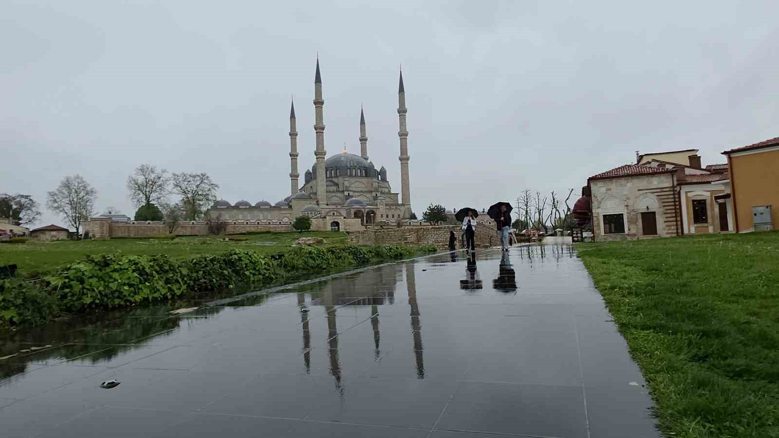 saganak yagis basladi kentte bereket vurgusu 3 JUulPHZT