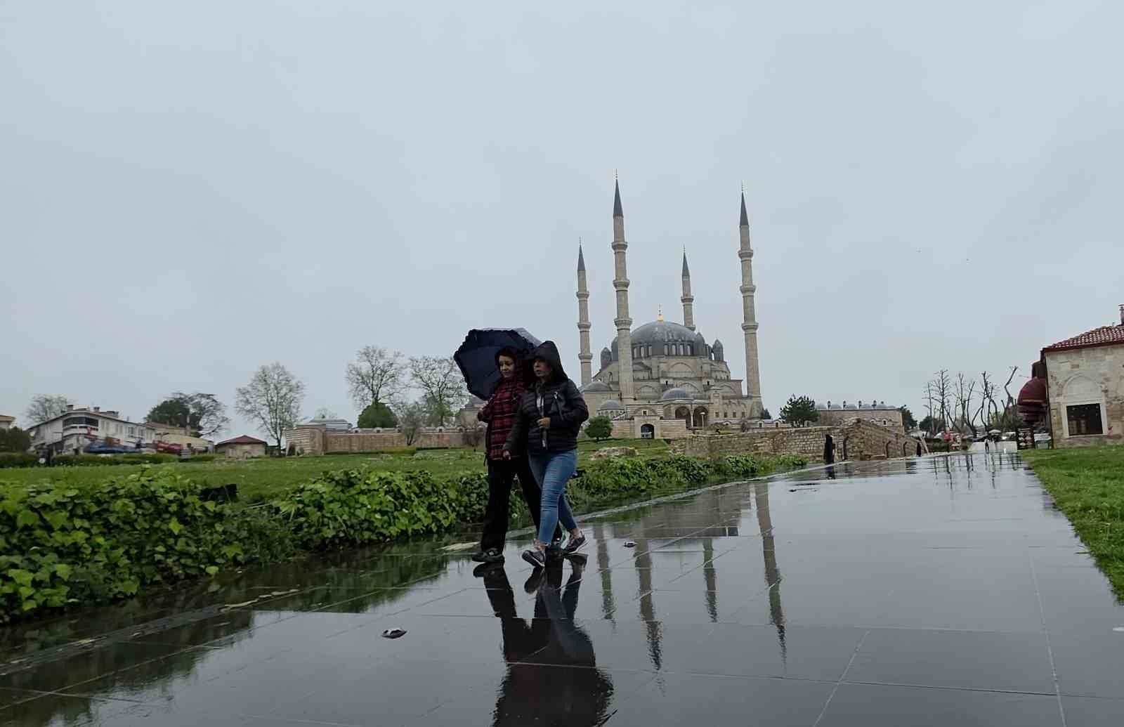 saganak yagis basladi kentte bereket vurgusu 4 7jnf3XQk