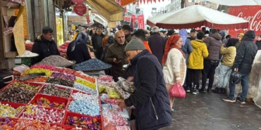 saganak-yagis-bayram-oncesi-esnafa-yaramadi-xEfqDUhb.jpg