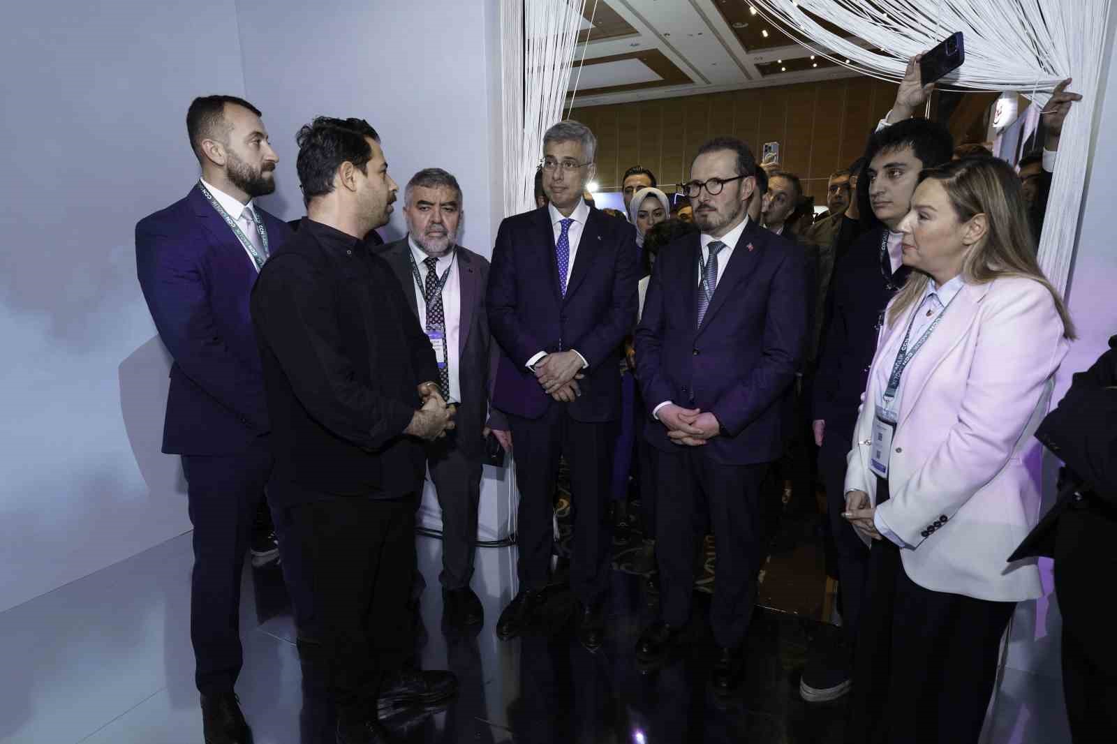Sağlık Bakan Yardımcısı Şuayip Birinci: "Obezite en büyük tehditlerden biri; dijitalleşme bireyi güçlendiriyor" 14 saglik bakan yardimcisi suayip birinci obezite en buyuk tehditlerden biri dijitallesme bireyi guclendiriyor 10 lC5KzSMn