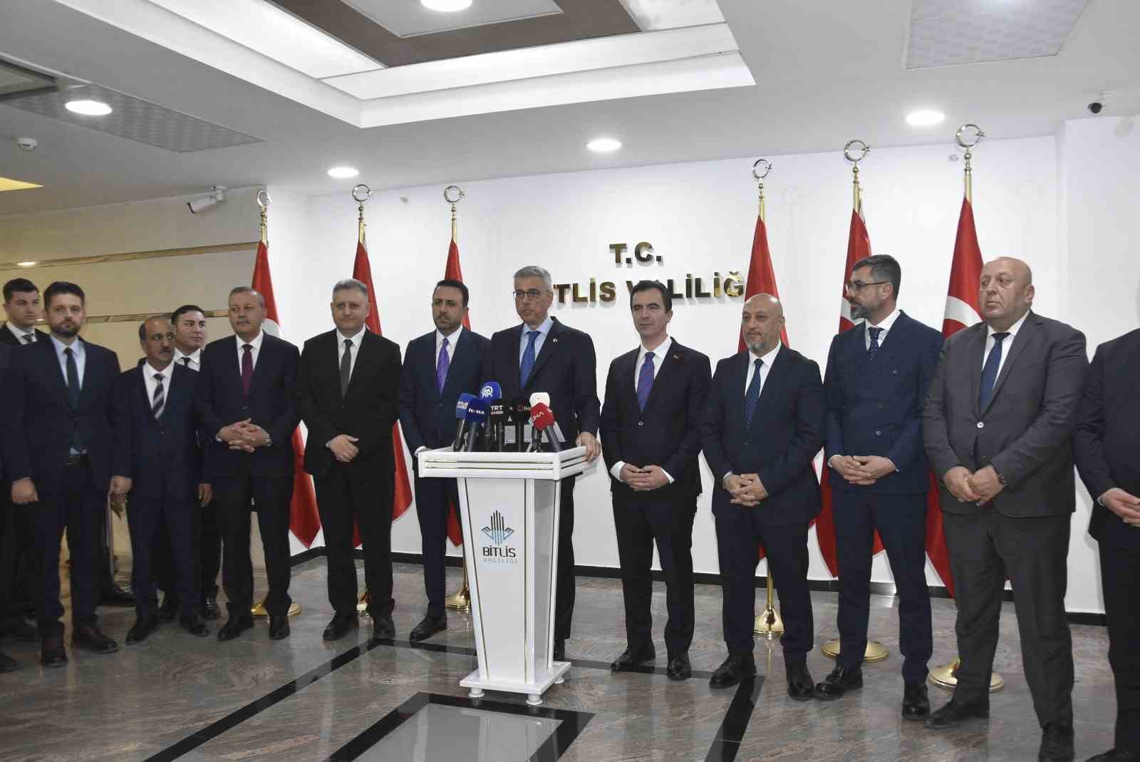 saglik bakani memisoglu bitlisten baska ile hasta gitmesini engelleyecek sekilde butun planlamalarimizi yapacagiz 4 E6EiKBQp
