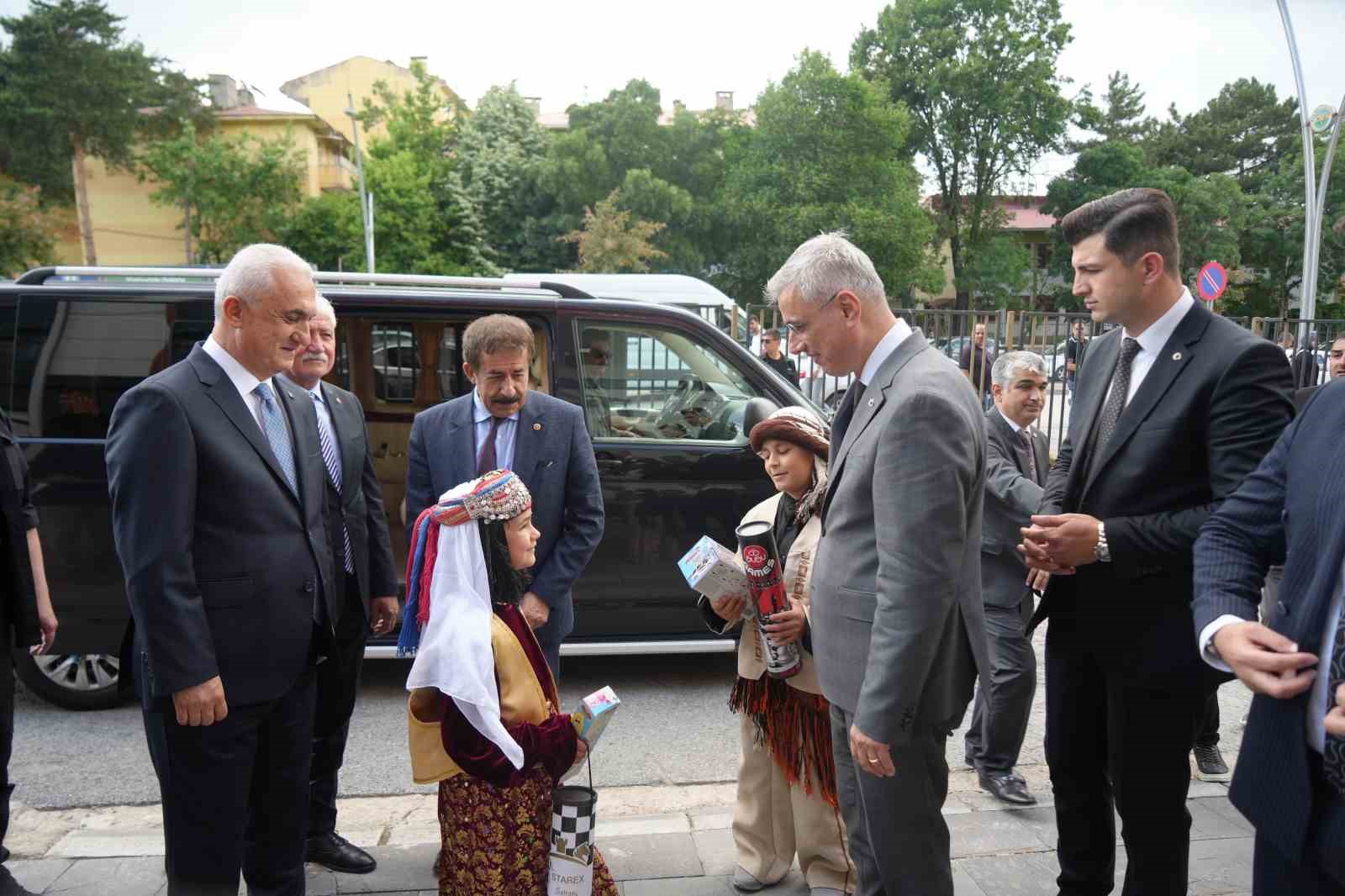 saglik bakani memisoglu dunyada soz sahibi bir tedavi hizmetleri basarimiz var 2 pLcLXh5a