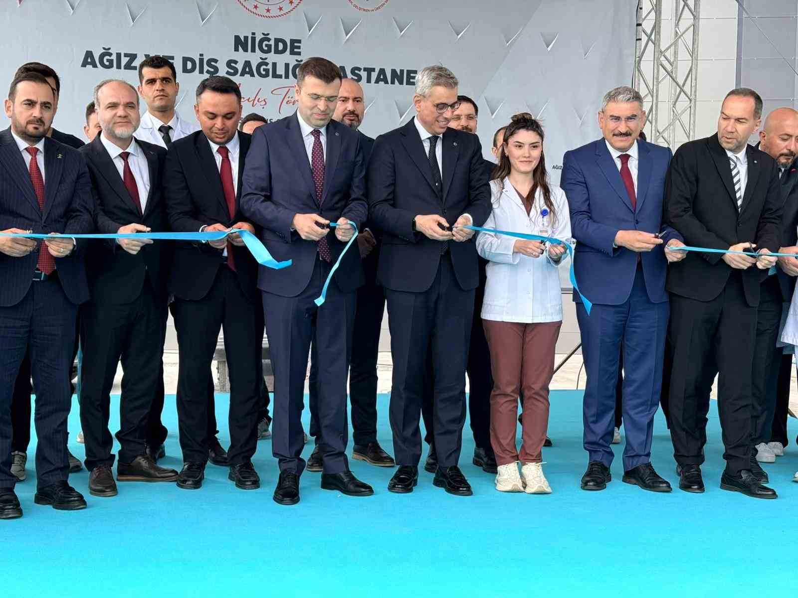 saglik bakani memisoglu turkiye cumhurbaskanimizin liderliginde saglikta son 25 yilda buyuk gelisim gosterdi 3 8rHvapVs