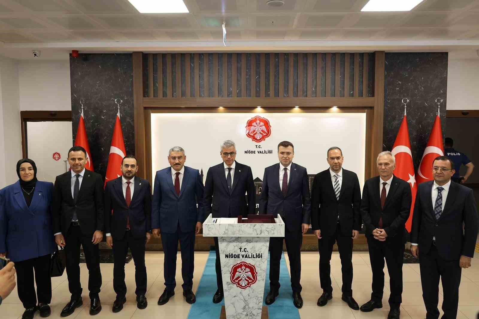 saglik bakani memisoglu turkiye cumhurbaskanimizin liderliginde saglikta son 25 yilda buyuk gelisim gosterdi 4 DSKYXfZ5
