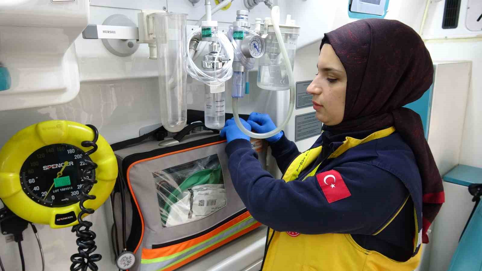saglik calisani baba ve kizi ayni ambulansta hayat kurtariyor 5 VWRZkVJT