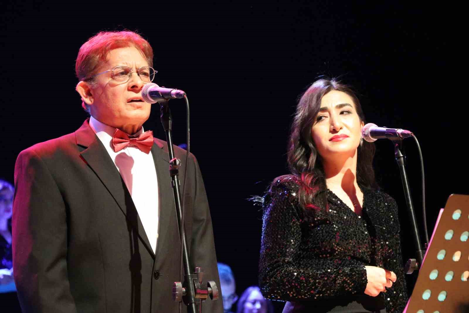 saglik calisanlari koro olusturdu turk halk muzikleri seslendirildi 2 wJF8g1FO