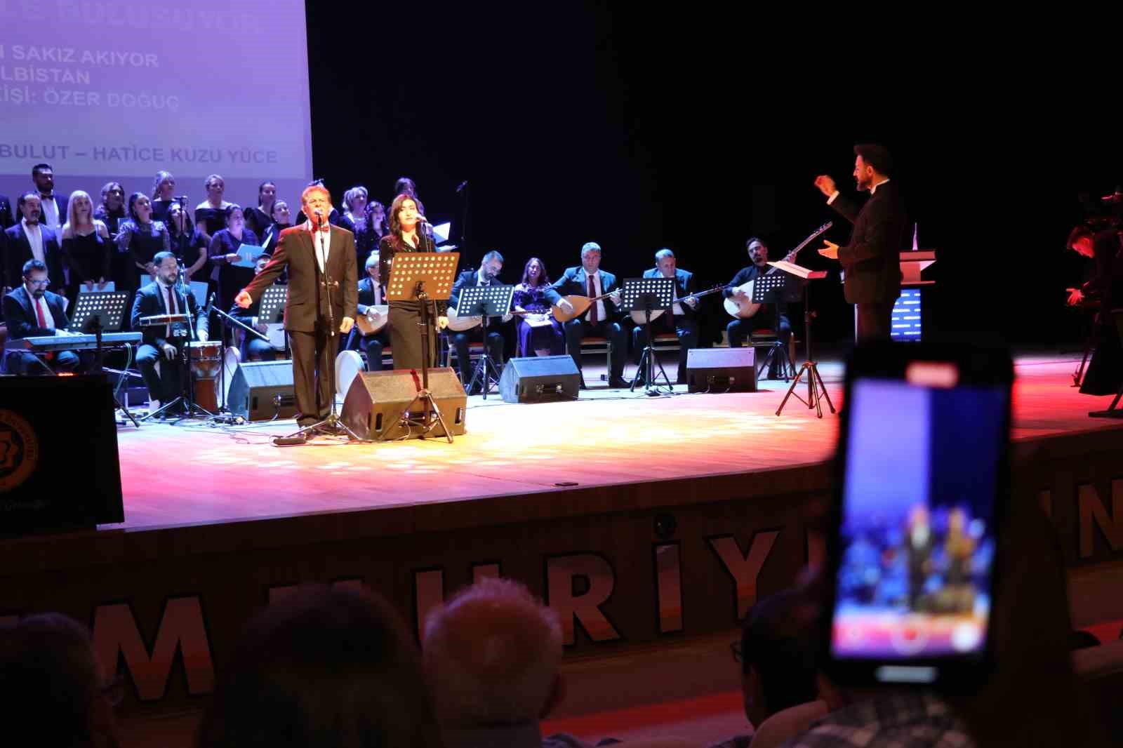 saglik calisanlari koro olusturdu turk halk muzikleri seslendirildi 3 IMBXh5UX