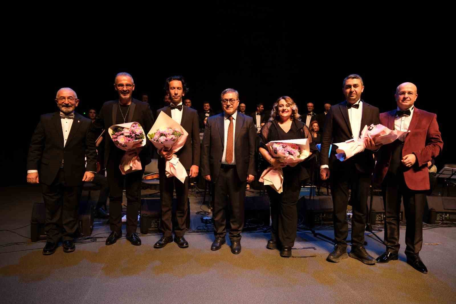 saglik calisanlarindan bursali sanatseverlere unutulmaz konser 3 Y8zrpStY
