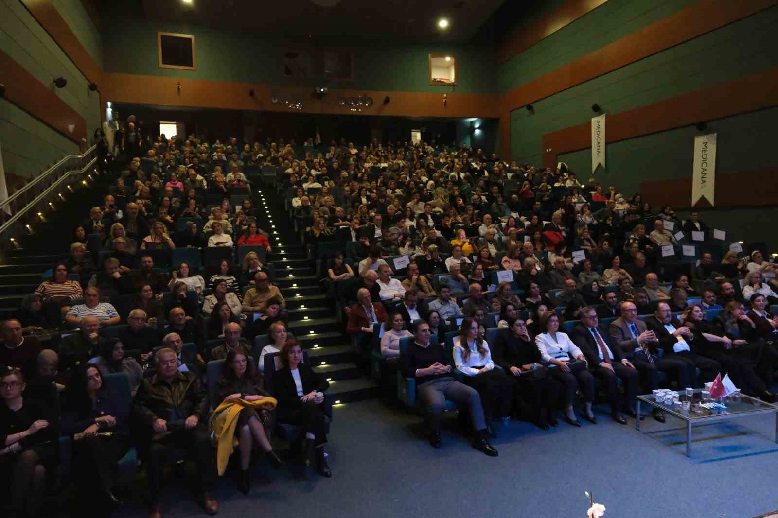saglik calisanlarindan bursali sanatseverlere unutulmaz konser 5 a1sSgdOF