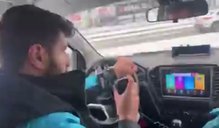 saglik-ekipleri-zorlu-kar-yolculugunun-ardindan-hastaya-ulasti-SkEyKDqz.jpg