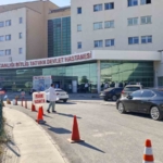 saglik-mudurunun-makam-araci-kazaya-karisti-11-yasindaki-cocuk-yaralandi-Zb9Ax2FJ.jpg