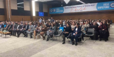 saglik-sen-genel-baskani-dogan-ebelik-anneden-kizina-gecen-bir-emanet-olarak-baslamistir-tFjWkys4.jpg