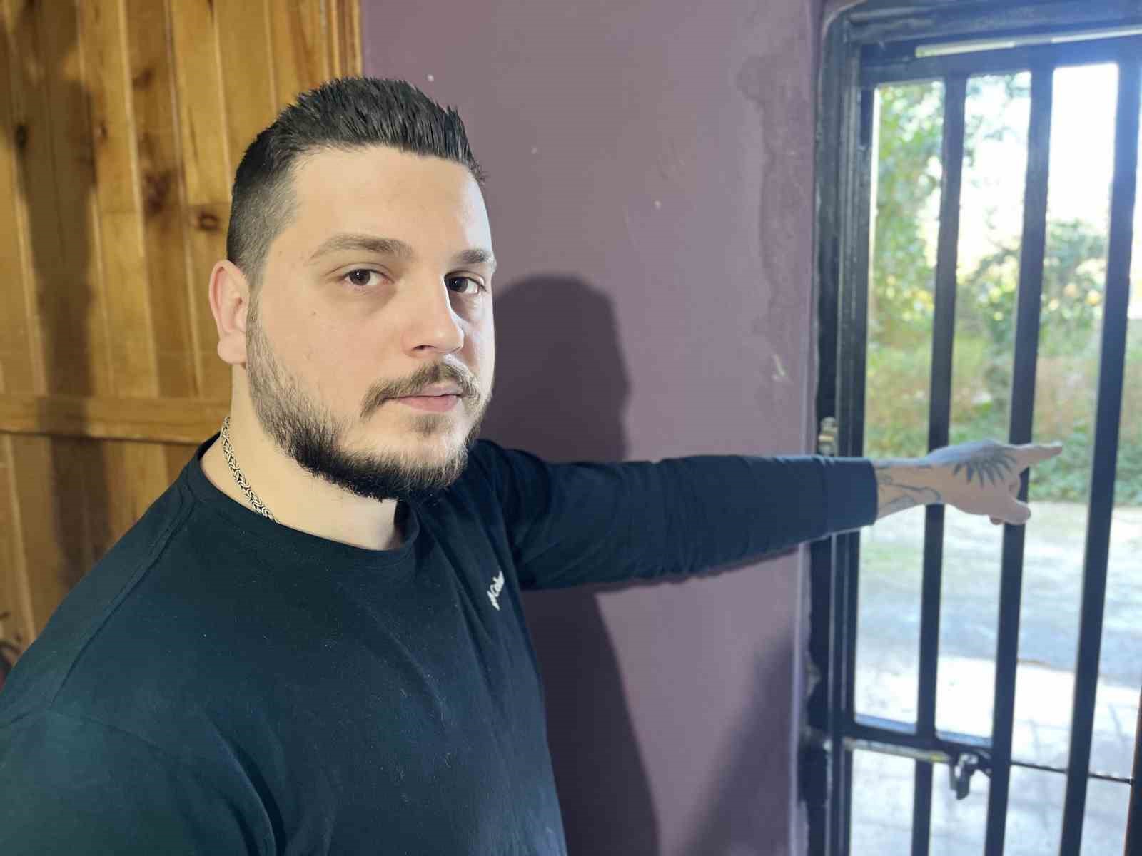 sahibiyle samimiyet kurdugu is yerinden once copleri sonra 250 karton sigarayi cikartti 4 cFRrczdU