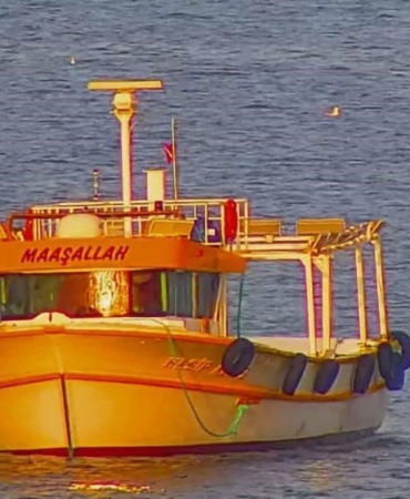 sahil-guvenlik-komutanligindan-yunan-unsurlarinca-bir-balikci-teknesine-yonelik-yapilan-saldiriyla-ilgili-aciklama-d4UVEkjW.jpg