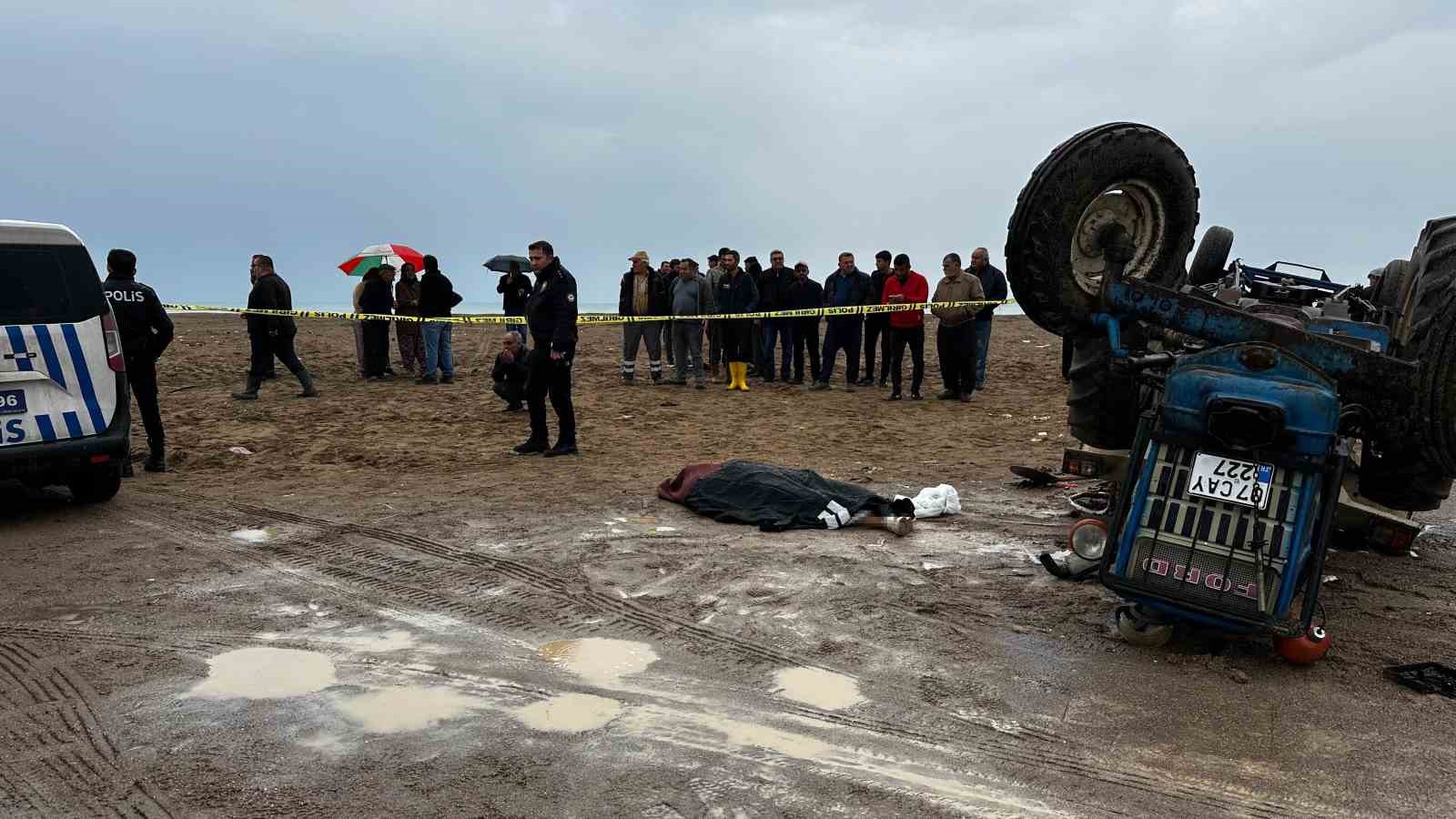 sahilde traktorun altinda kalan 2 gencten biri hayatini kaybetti 2 wdjEAmJp