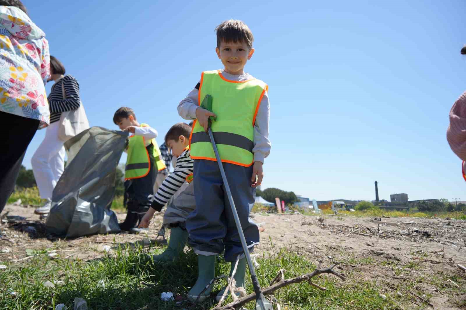 sahili temizlemeye indiler gordukleri manzara aci tabloyu ozetledi 1 fOKCDqLb