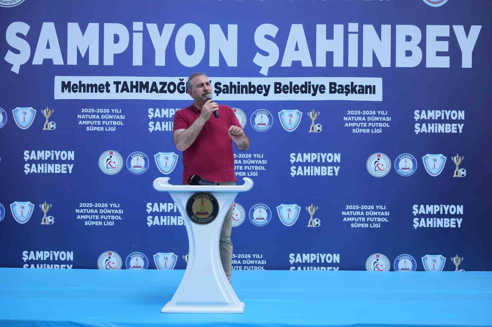 Şahinbey Ampute Futbol Takımı şampiyonluk kupasını kaldırdı 9 sahinbey ampute futbol takimi sampiyonluk kupasini kaldirdi 5 SjyeFirJ