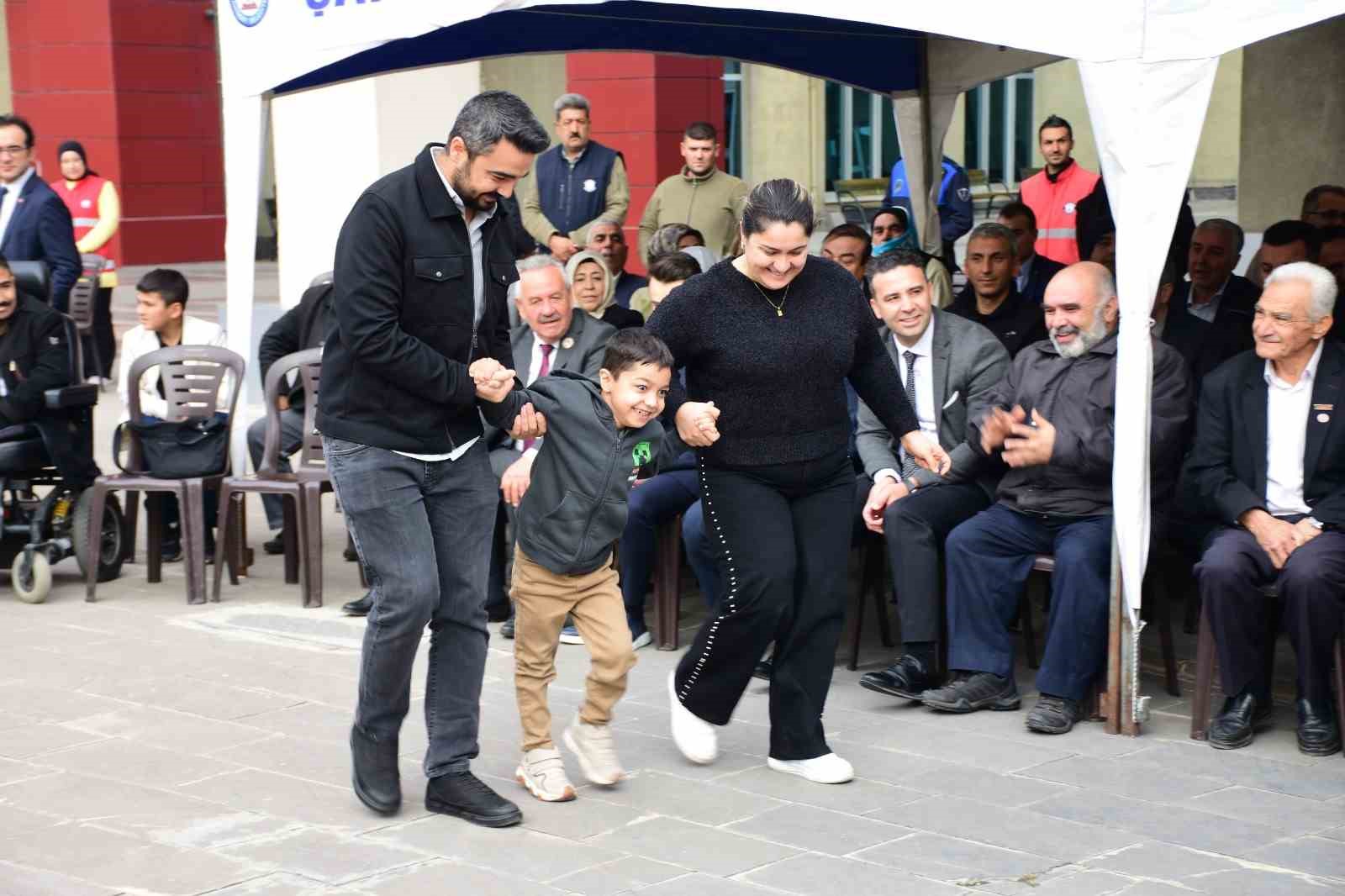 sahinbey belediyesinden 177 engelliye akulu ve manuel tekerlekli sandalye 4