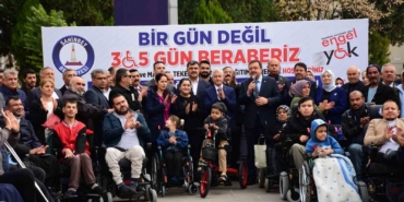 sahinbey-belediyesinden-177-engelliye-akulu-ve-manuel-tekerlekli-sandalye-GkyMJGO1.jpg
