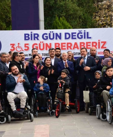 sahinbey-belediyesinden-177-engelliye-akulu-ve-manuel-tekerlekli-sandalye-GkyMJGO1.jpg