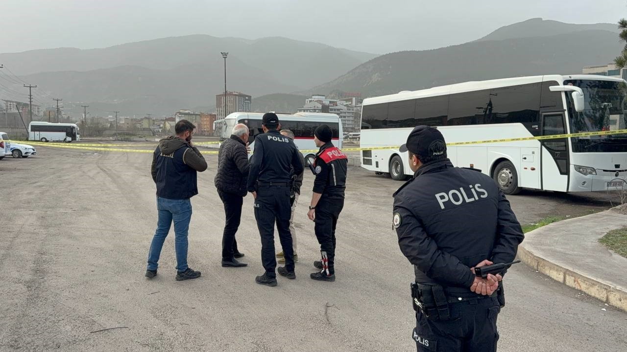 sahipsiz valiz polisi harekete gecirdi 1 RYiqTgbH