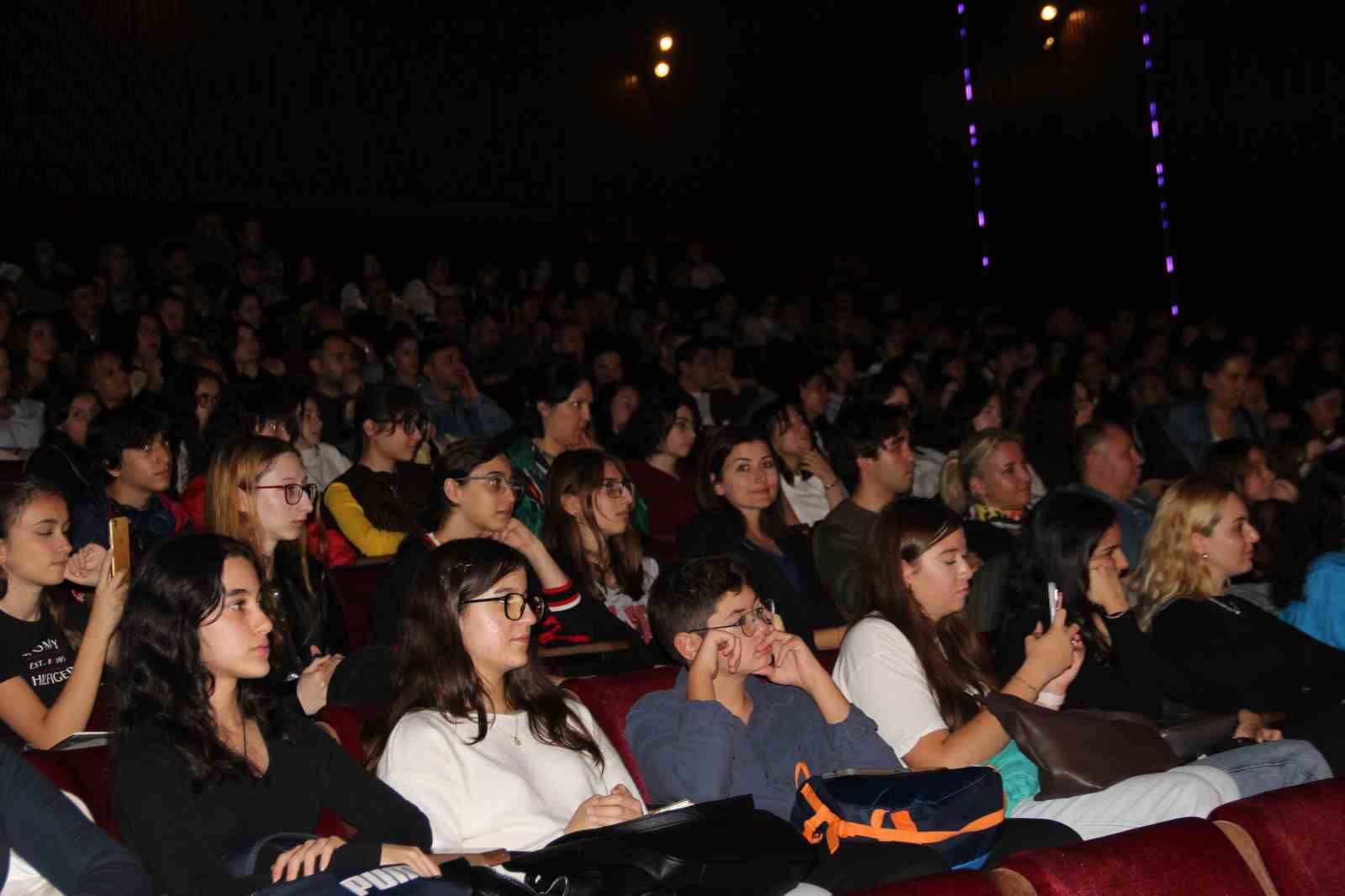 Sahne Tozu Tiyatrosu Actor Club’dan uluslararası etkinlik 9 sahne tozu tiyatrosu actor clubdan uluslararasi etkinlik 5 yVRbcsqS