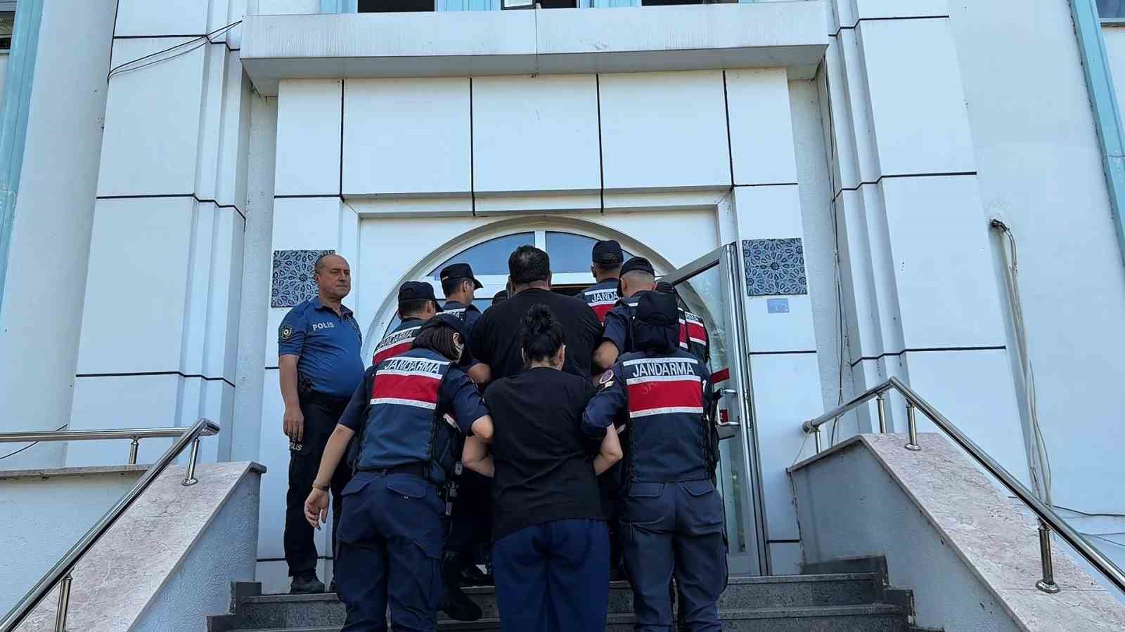 sahte alisveris sitesi kurup vatandaslari dolandiran sebekeye operasyon7 kisi tutuklandi 2 O4YlkLzc