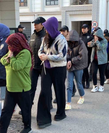 sahte-bungalov-cetesine-dev-operasyon-hesaplarinda-35-milyon-tl-hareketlilik-tespit-edildi-KWLjlbTG.jpg