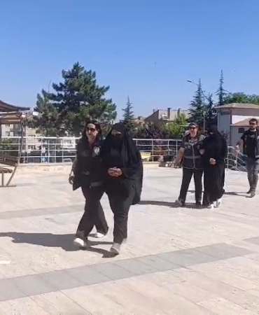 sahte-gelin-dugun-hazirligini-vurguna-cevirdi-Orjt36q4.jpg