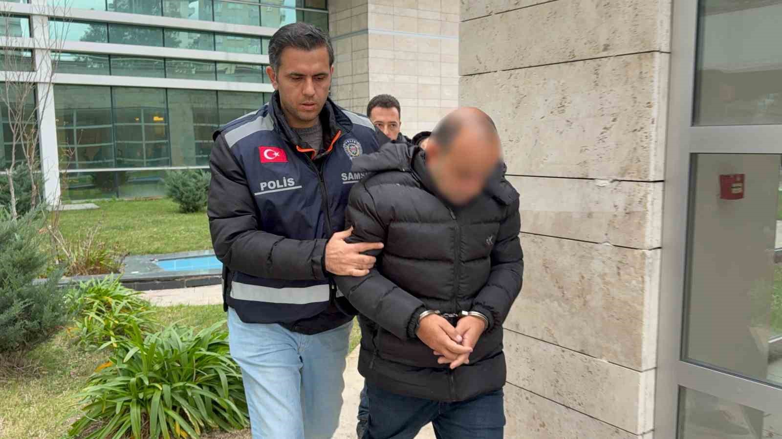 Sahte kimlikle başkasının arsasını 10 milyon TL’ye sattı 5 sahte kimlikle baskasinin arsasini 10 milyon tlye satti 1 YLpR7ary