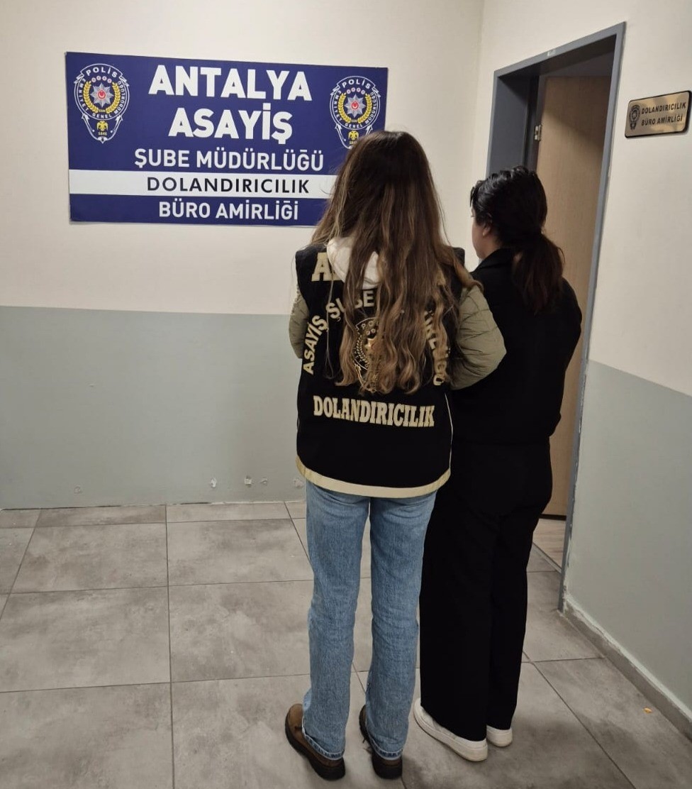 sahte polisten 1 milyon liralik ziynet esyasi vurgunu 1 e2HZt82E