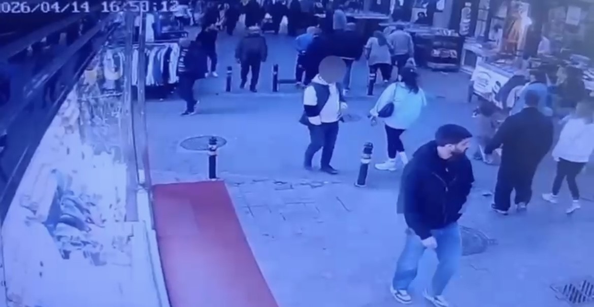 sahte savci ve polis sebekesi yasli ciftin 2 milyonluk ziynet esyalarini caldi 2 44nH1gyt