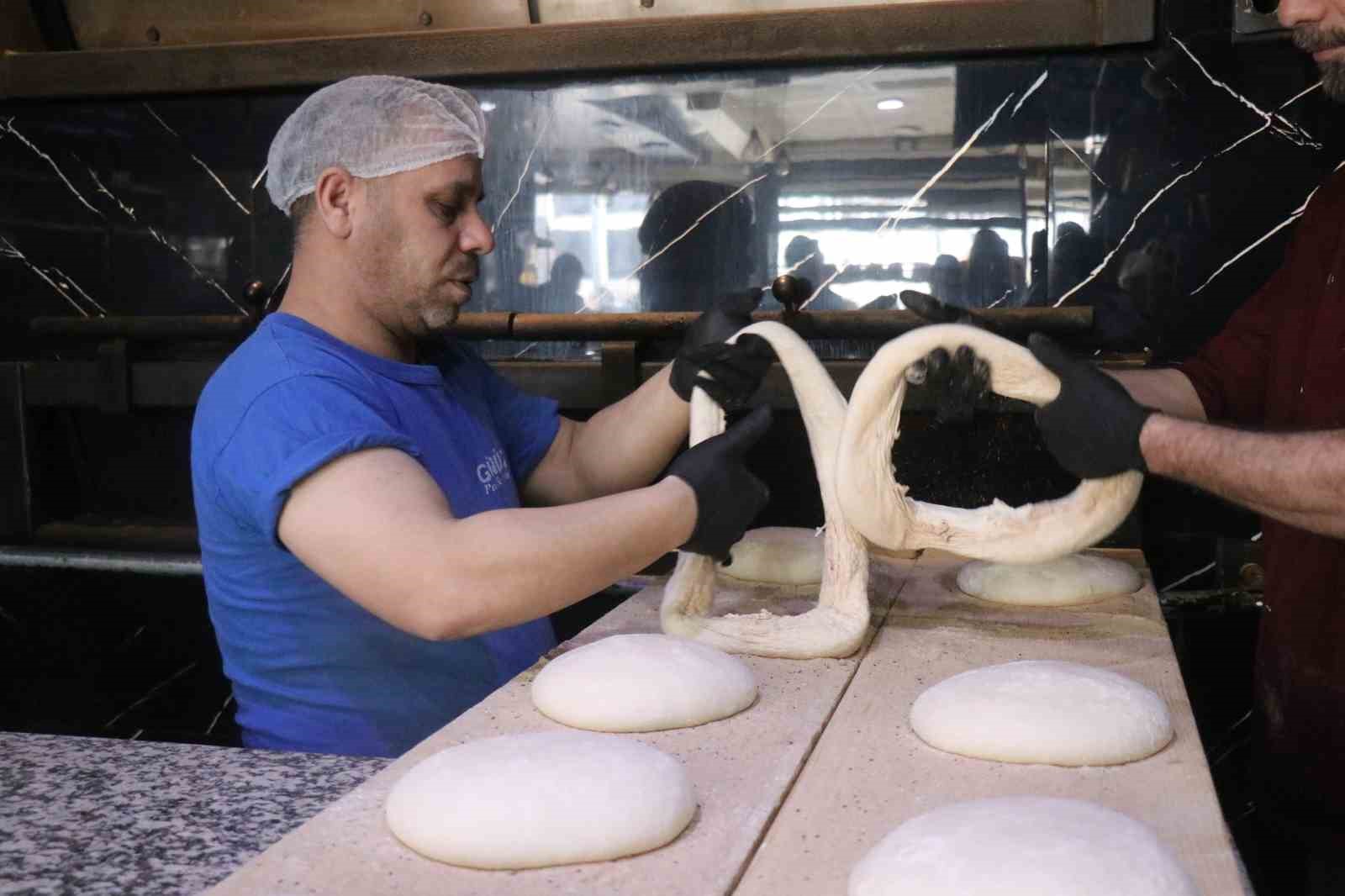 sahur sofralarinin asirlik konugu ramazan ayina ozel halka pide 6 dRHuUBYq