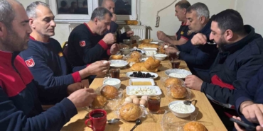 sahur-sofrasinda-ihbar-geldi-itfaiye-goreve-kostu-nsnT8qNV.jpg