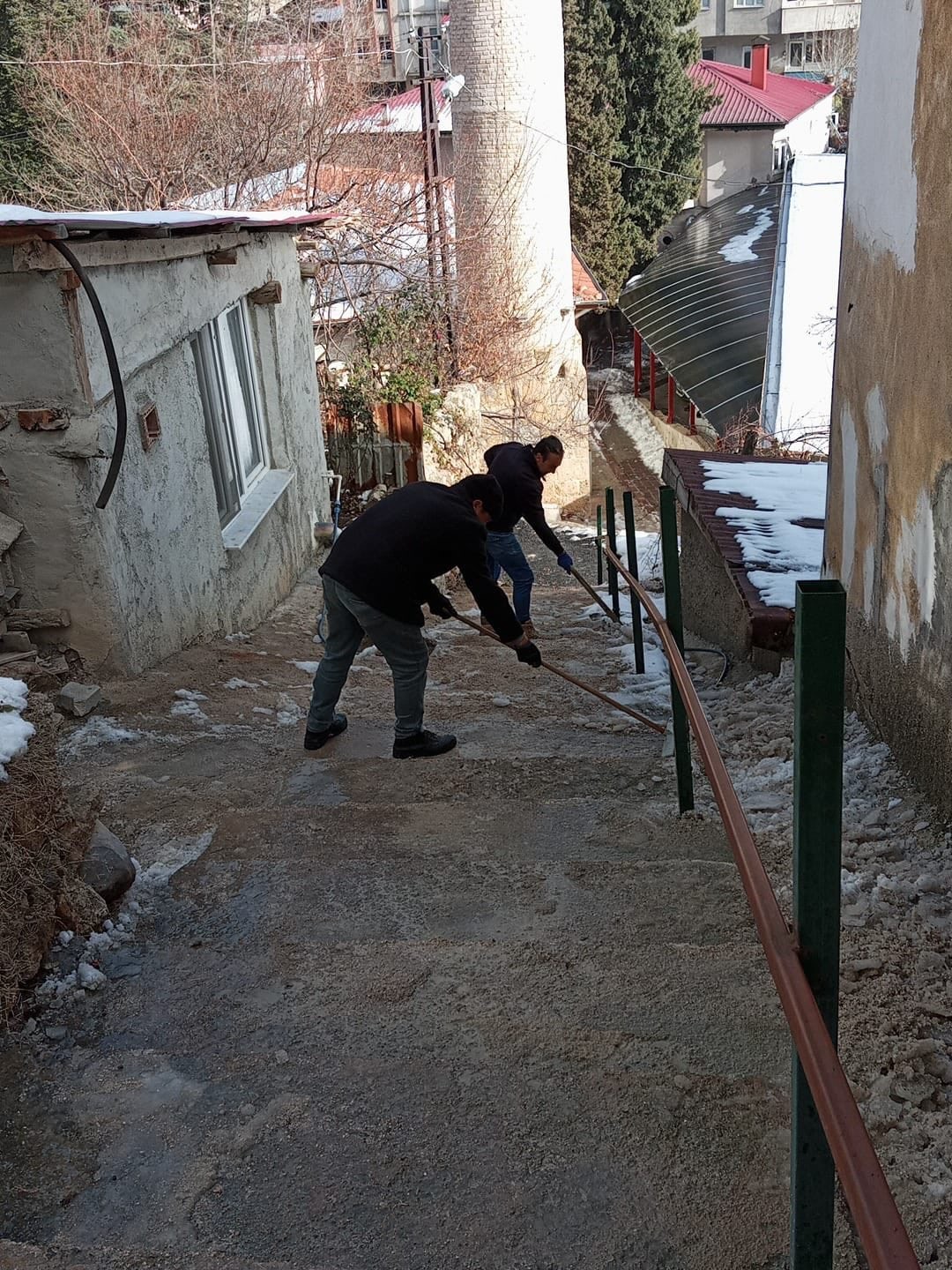 saimbeylide karla mucadele araliksiz suruyor 4 VEArViWn