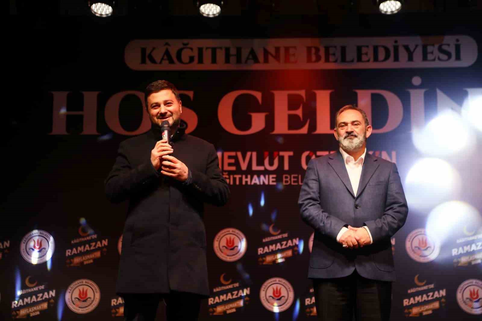 sair dursun ali erzincanli kagithanede gonullere hitap etti 2 ZvRnOgOG