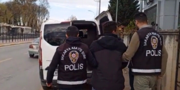 sakarya-emniyeti-bir-ayda-aranan-325-sahsi-yakaladi-VxCpg9G3.jpg