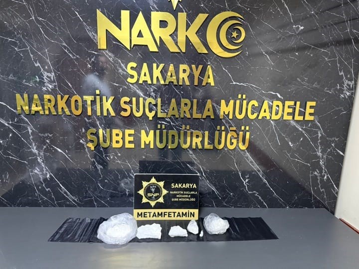 sakarya emniyeti zehir tacirlerine gecit vermiyor 1 tutuklama 1 PevPLKse