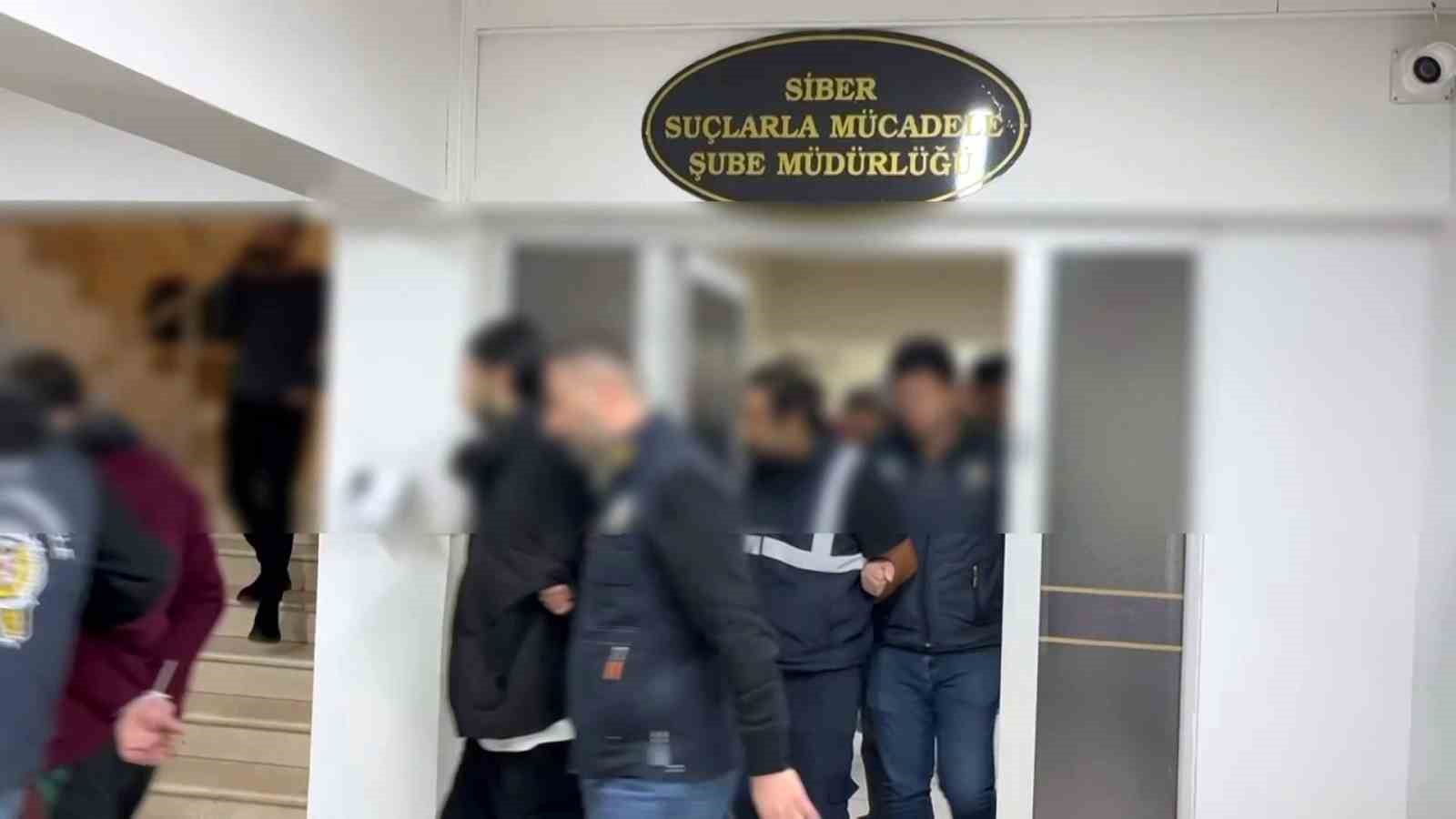 Sakarya merkezli 36 ilde ’Çevrimiçi Çocuk Müstehcenliği’ operasyonu: 86 gözaltı 7 sakarya merkezli 36 ilde cevrimici cocuk mustehcenligi operasyonu 86 gozalti 3 kPmMqIet