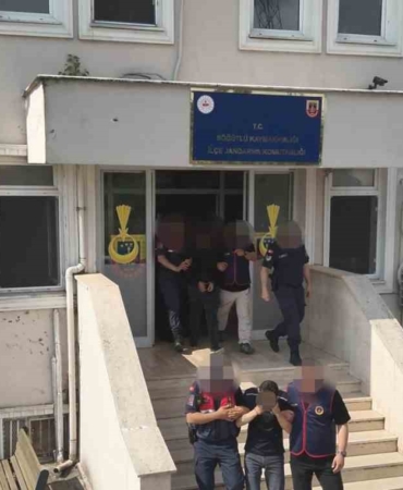 sakarya-merkezli-4-ilde-30-milyonluk-kablo-hirsizligi-operasyonu-7-tutuklama-nYFP6ODT.jpg