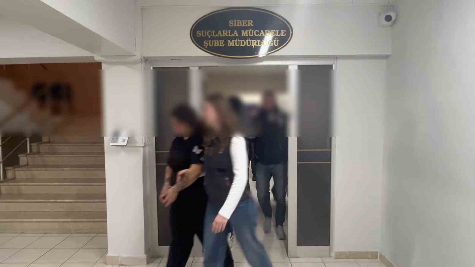 Sakarya merkezli 8 ilde siber dolandırıcılara operasyon: 14 tutuklama 6 sakarya merkezli 8 ilde siber dolandiricilara operasyon 14 tutuklama 2 LldJ9rdm