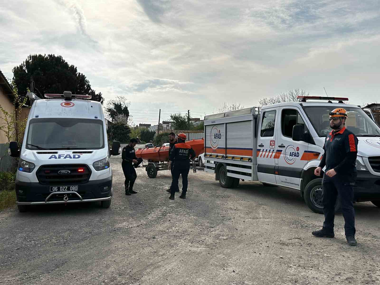 Sakarya Nehri’ne düşen çocuk didik didik aranıyor 5 sakarya nehrine dusen cocuk didik didik araniyor 1 9RR9pkpT