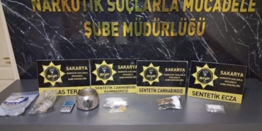 sakaryada-15-kilo-bonzai-uretilebilecek-hammadde-ele-gecirildi-ZO7V2UIC.jpg