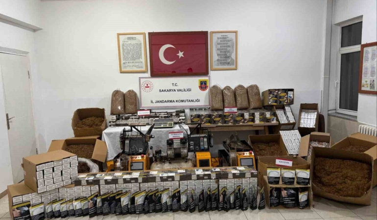 sakaryada-151-bin-bos-16-bin-dolu-makaron-ele-gecirildi-U48zQtYl.jpg
