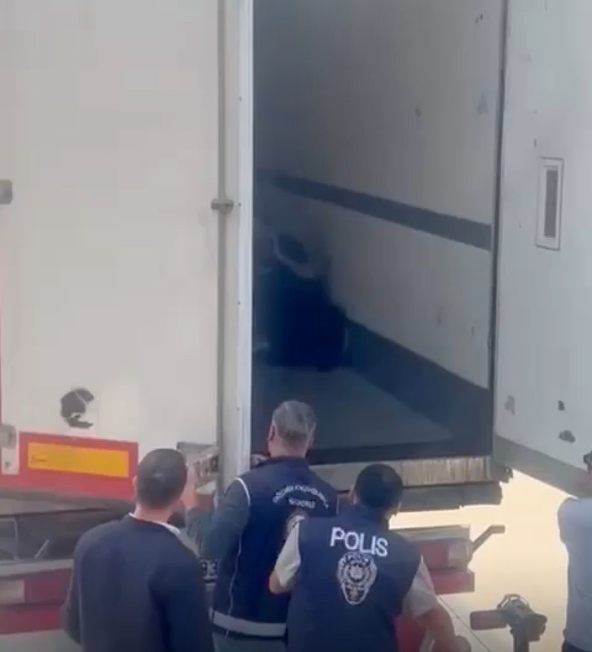sakaryada 24 duzensiz gocmen yakalandi 0 4zYsuUwH
