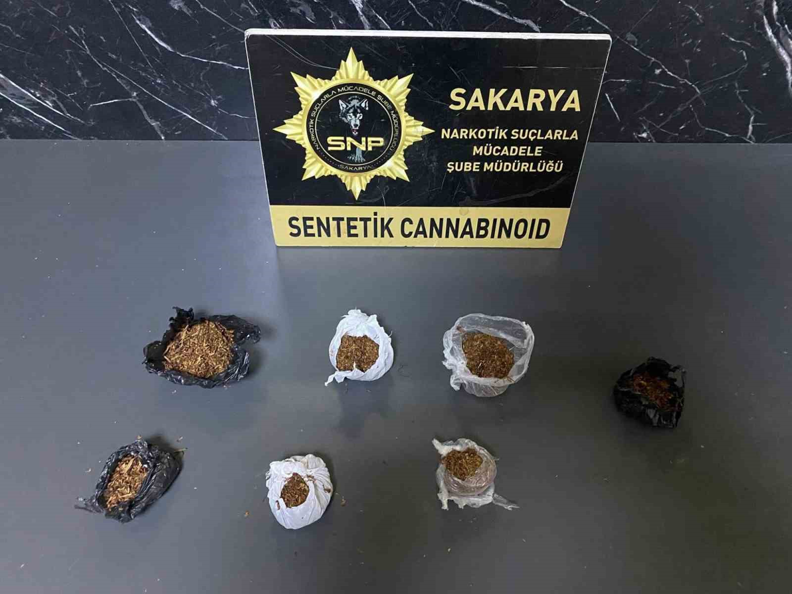 sakaryada 3 ilcede uyusturucu operasyonu 11 gozalti 1 MbaqTRPL