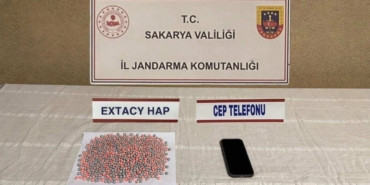 sakaryada-3-ilcede-uyusturucu-operasyonu-evlerini-uyusturucu-imalathanesine-cevirmisler-EQUN7rBR.jpg