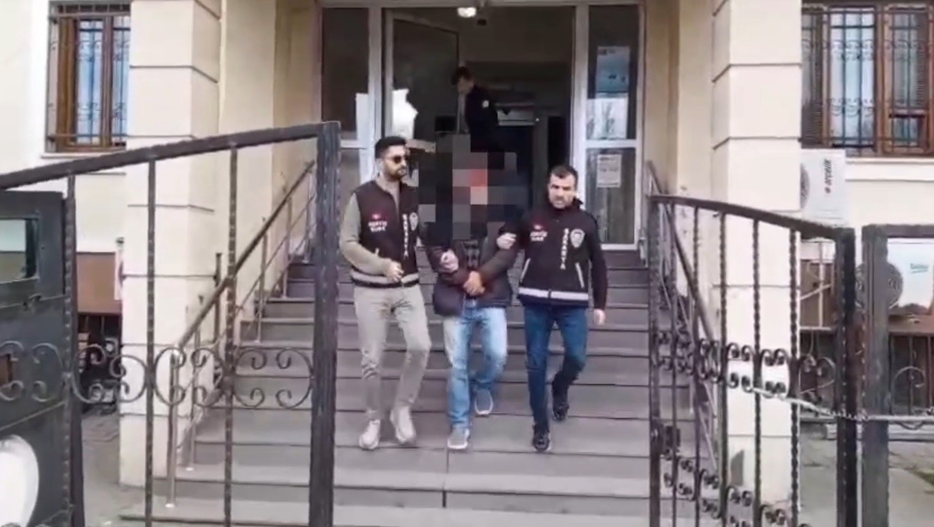 sakaryada 39 gunde cesitli suclardan aranan 370 supheli yakalandi 0 vbEujZ5S