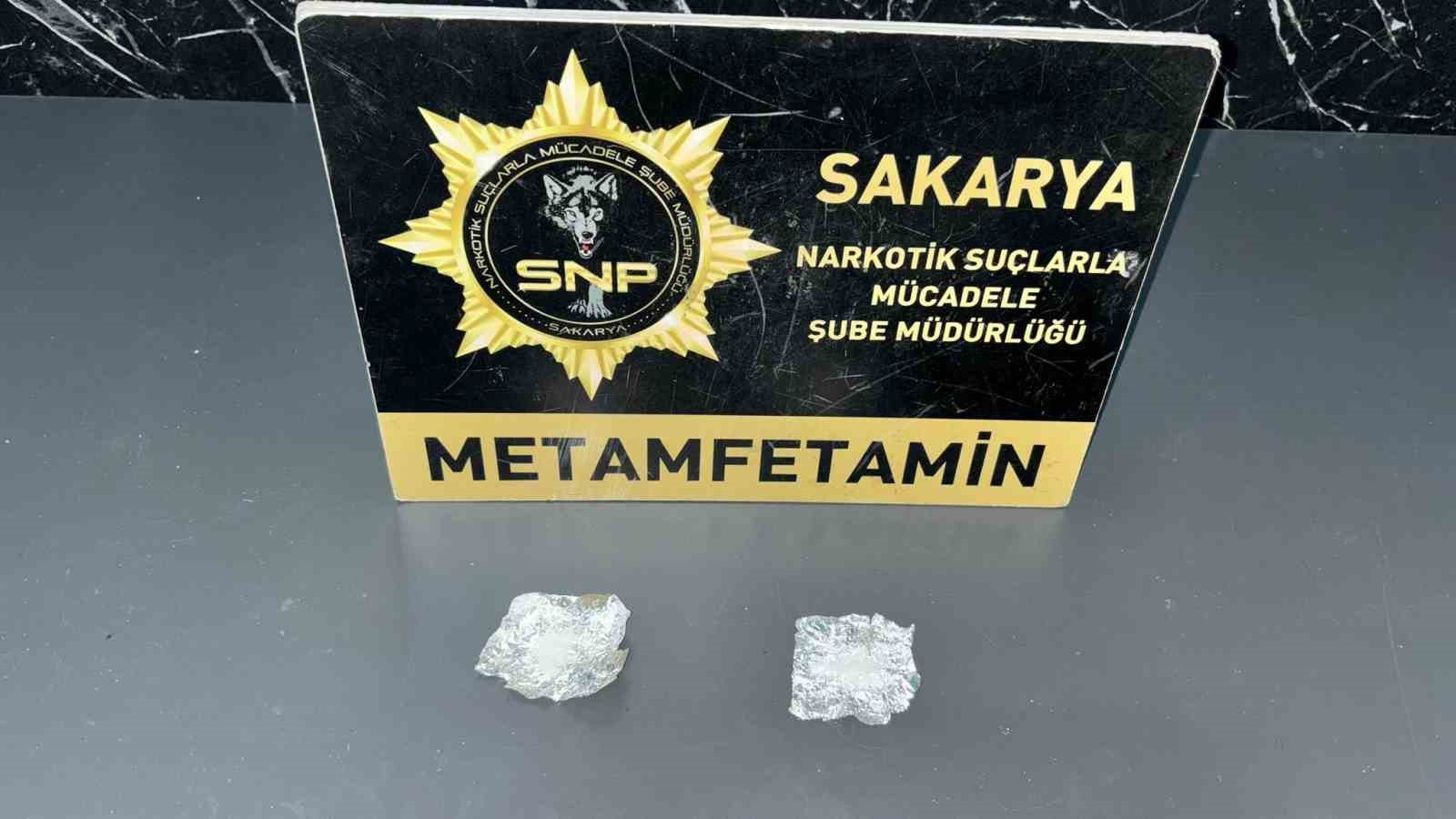 sakaryada 4 ayri uyusturucu operasyonunda 4 tutuklama 1 uwDzLGWS